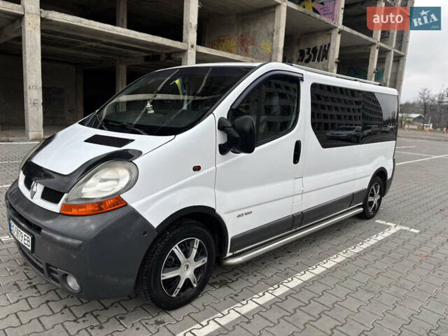 Белый Рено Трафик, объемом двигателя 1.9 л и пробегом 312 тыс. км за 7550 $, фото 7 на Automoto.ua