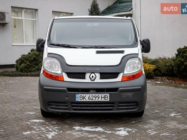 Білий Рено Трафік, об'ємом двигуна 1.87 л та пробігом 301 тис. км за 7700 $, фото 1 на Automoto.ua