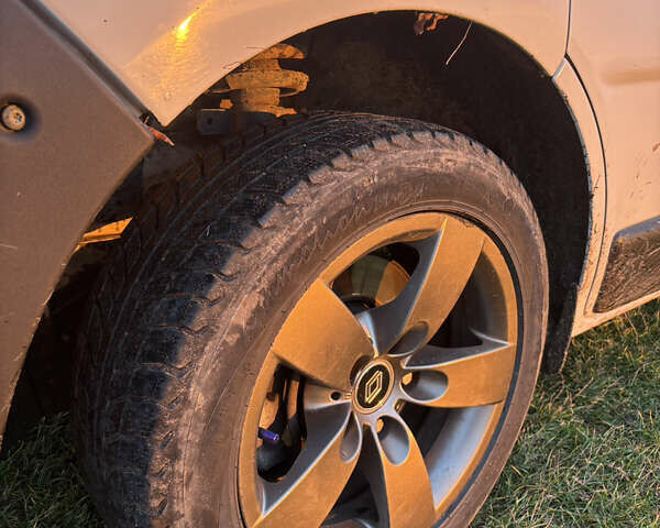 Белый Рено Трафик, объемом двигателя 1.87 л и пробегом 490 тыс. км за 7200 $, фото 7 на Automoto.ua