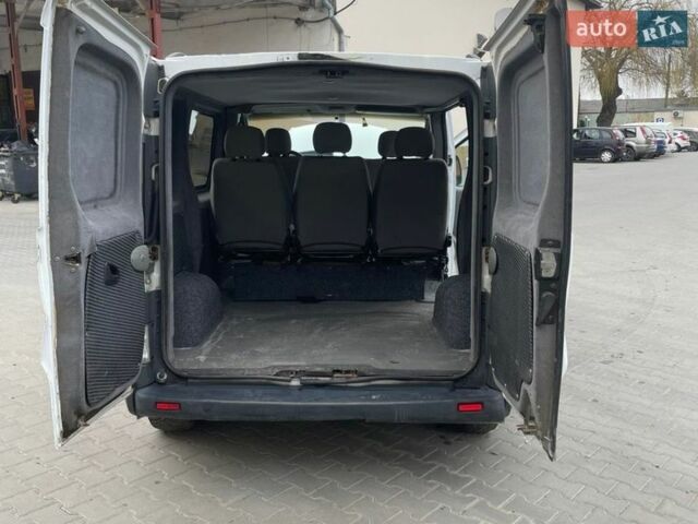 Білий Рено Трафік, об'ємом двигуна 1.9 л та пробігом 100 тис. км за 5700 $, фото 17 на Automoto.ua