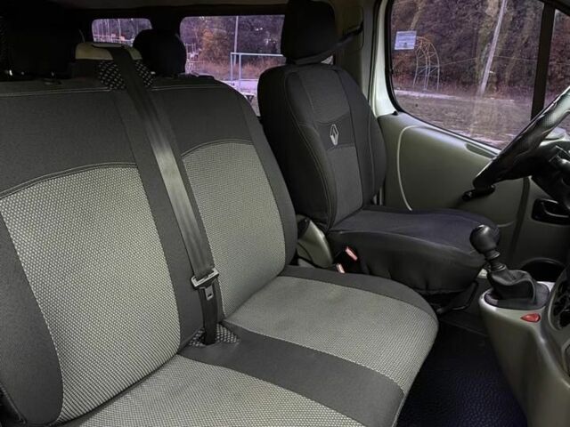 Белый Рено Трафик, объемом двигателя 1.9 л и пробегом 397 тыс. км за 8000 $, фото 15 на Automoto.ua