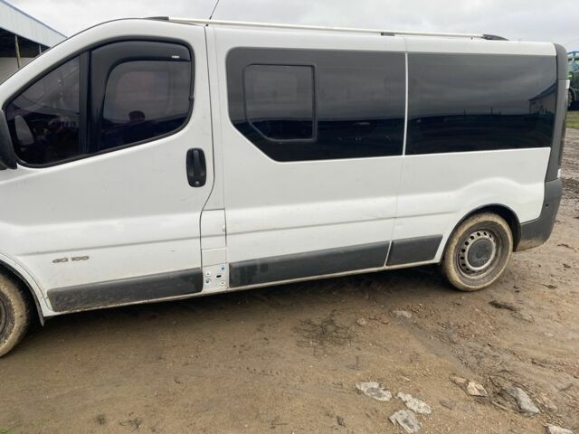 Белый Рено Трафик, объемом двигателя 1.9 л и пробегом 400 тыс. км за 6500 $, фото 6 на Automoto.ua