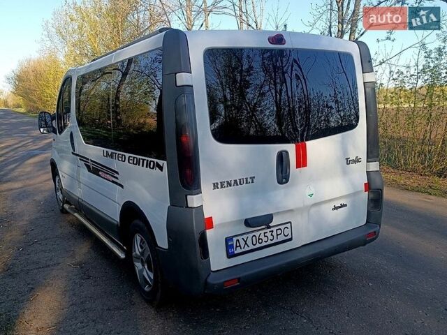 Білий Рено Трафік, об'ємом двигуна 1.9 л та пробігом 308 тис. км за 7200 $, фото 6 на Automoto.ua