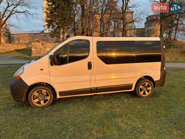 Белый Рено Трафик, объемом двигателя 1.87 л и пробегом 490 тыс. км за 7200 $, фото 8 на Automoto.ua