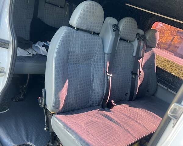 Белый Рено Трафик, объемом двигателя 1.87 л и пробегом 430 тыс. км за 6800 $, фото 11 на Automoto.ua