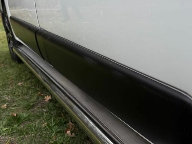 Белый Рено Трафик, объемом двигателя 1.9 л и пробегом 397 тыс. км за 8000 $, фото 4 на Automoto.ua