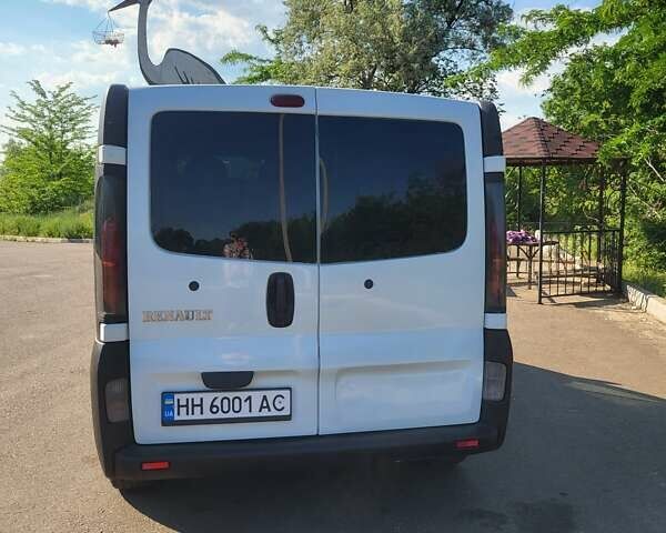 Белый Рено Трафик, объемом двигателя 1.9 л и пробегом 520 тыс. км за 7500 $, фото 7 на Automoto.ua