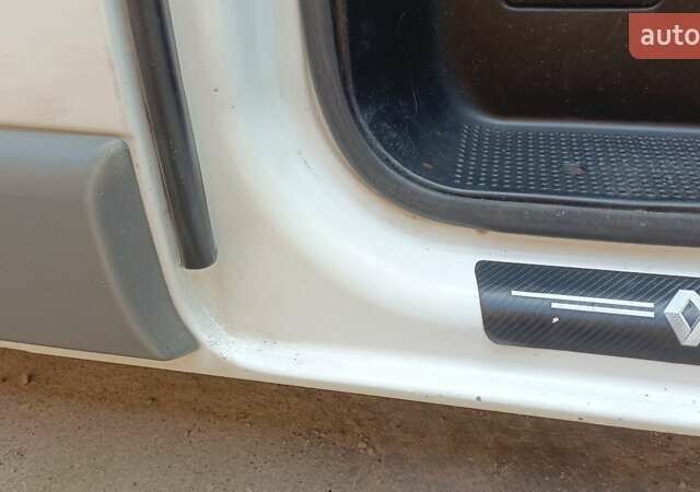 Білий Рено Трафік, об'ємом двигуна 1.87 л та пробігом 205 тис. км за 7100 $, фото 18 на Automoto.ua