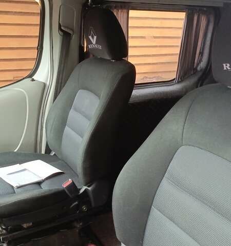 Білий Рено Трафік, об'ємом двигуна 1.87 л та пробігом 205 тис. км за 7100 $, фото 25 на Automoto.ua