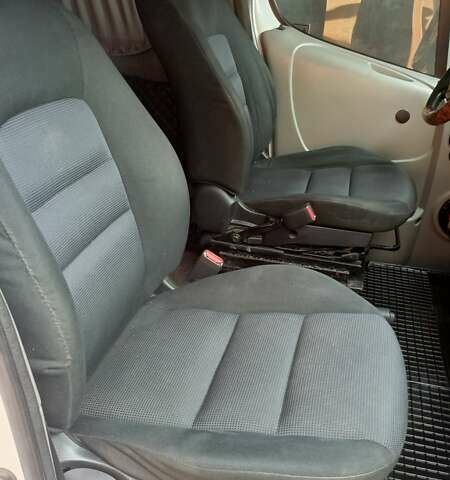 Білий Рено Трафік, об'ємом двигуна 1.87 л та пробігом 205 тис. км за 7100 $, фото 16 на Automoto.ua