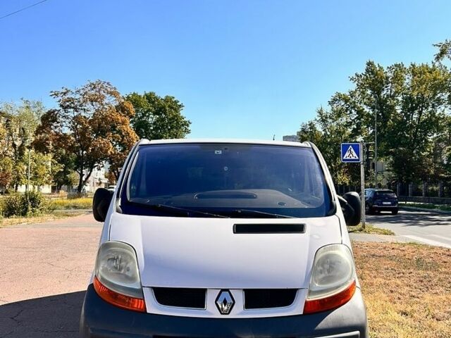 Білий Рено Трафік, об'ємом двигуна 1.9 л та пробігом 400 тис. км за 6200 $, фото 1 на Automoto.ua