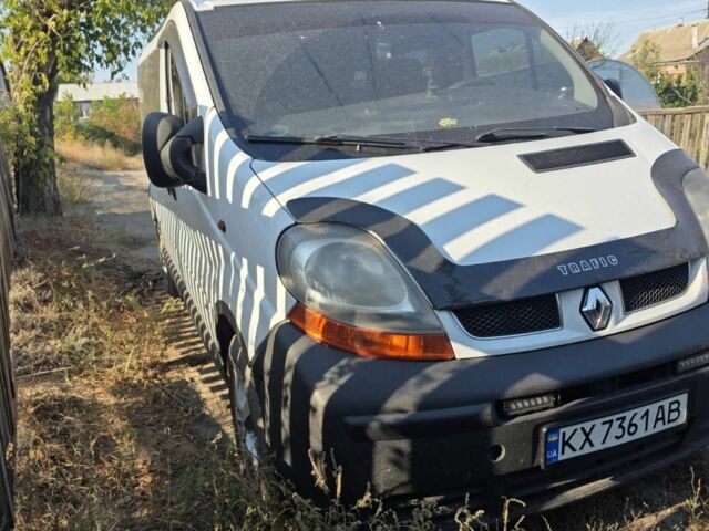 Білий Рено Трафік, об'ємом двигуна 1.9 л та пробігом 420 тис. км за 6000 $, фото 1 на Automoto.ua
