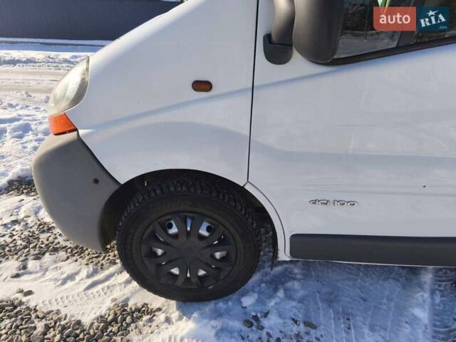 Белый Рено Трафик, объемом двигателя 1.9 л и пробегом 370 тыс. км за 6950 $, фото 7 на Automoto.ua