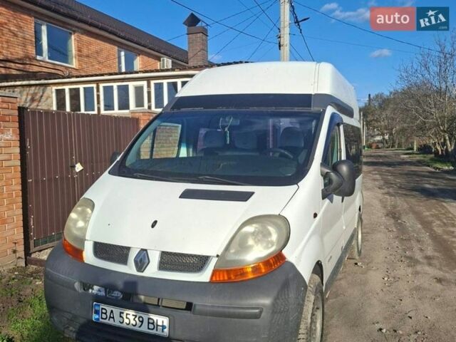 Белый Рено Трафик, объемом двигателя 1.9 л и пробегом 407 тыс. км за 6800 $, фото 1 на Automoto.ua