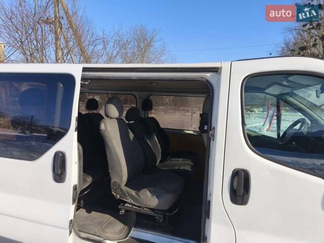 Белый Рено Трафик, объемом двигателя 1.9 л и пробегом 370 тыс. км за 6950 $, фото 14 на Automoto.ua