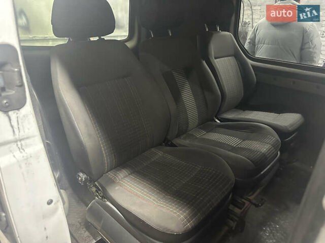 Білий Рено Трафік, об'ємом двигуна 1.87 л та пробігом 440 тис. км за 5000 $, фото 11 на Automoto.ua