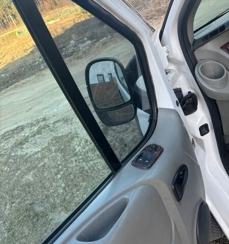 Білий Рено Трафік, об'ємом двигуна 2.46 л та пробігом 425 тис. км за 6899 $, фото 14 на Automoto.ua