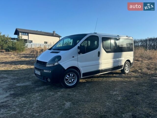 Білий Рено Трафік, об'ємом двигуна 2.46 л та пробігом 425 тис. км за 6899 $, фото 1 на Automoto.ua