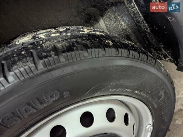 Білий Рено Трафік, об'ємом двигуна 1.87 л та пробігом 304 тис. км за 5650 $, фото 14 на Automoto.ua