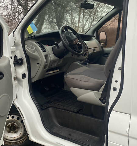 Белый Рено Трафик, объемом двигателя 1.87 л и пробегом 265 тыс. км за 6200 $, фото 20 на Automoto.ua