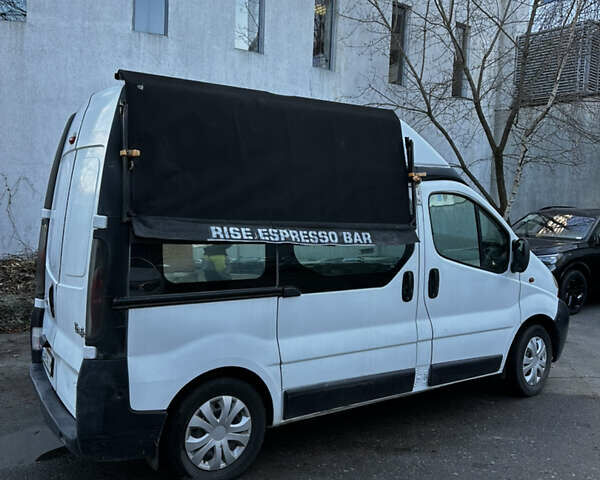 Белый Рено Трафик, объемом двигателя 1.87 л и пробегом 300 тыс. км за 6200 $, фото 20 на Automoto.ua