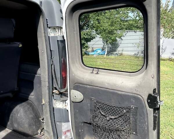 Білий Рено Трафік, об'ємом двигуна 1.9 л та пробігом 455 тис. км за 5200 $, фото 29 на Automoto.ua