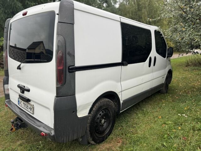Білий Рено Трафік, об'ємом двигуна 1.9 л та пробігом 280 тис. км за 4500 $, фото 2 на Automoto.ua