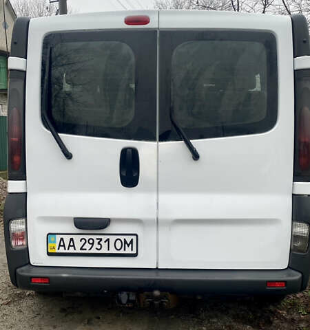 Белый Рено Трафик, объемом двигателя 1.87 л и пробегом 265 тыс. км за 6200 $, фото 14 на Automoto.ua