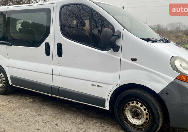 Белый Рено Трафик, объемом двигателя 1.87 л и пробегом 265 тыс. км за 6200 $, фото 4 на Automoto.ua