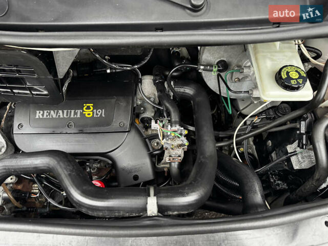 Белый Рено Трафик, объемом двигателя 1.9 л и пробегом 347 тыс. км за 7300 $, фото 79 на Automoto.ua