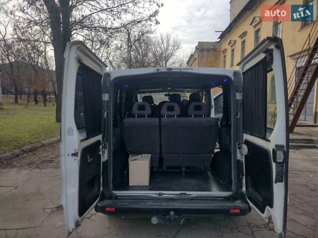 Белый Рено Трафик, объемом двигателя 1.9 л и пробегом 350 тыс. км за 8444 $, фото 6 на Automoto.ua