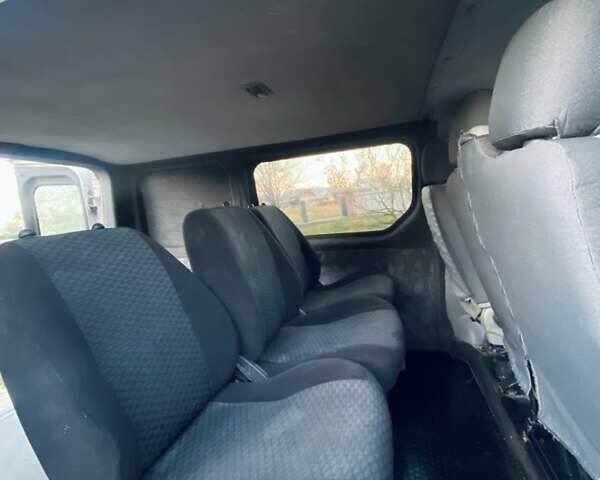 Білий Рено Трафік, об'ємом двигуна 1.9 л та пробігом 396 тис. км за 5200 $, фото 4 на Automoto.ua