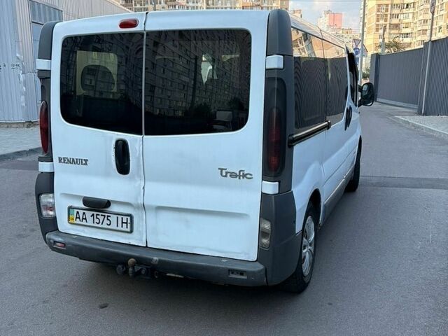 Білий Рено Трафік, об'ємом двигуна 1.87 л та пробігом 350 тис. км за 5200 $, фото 7 на Automoto.ua