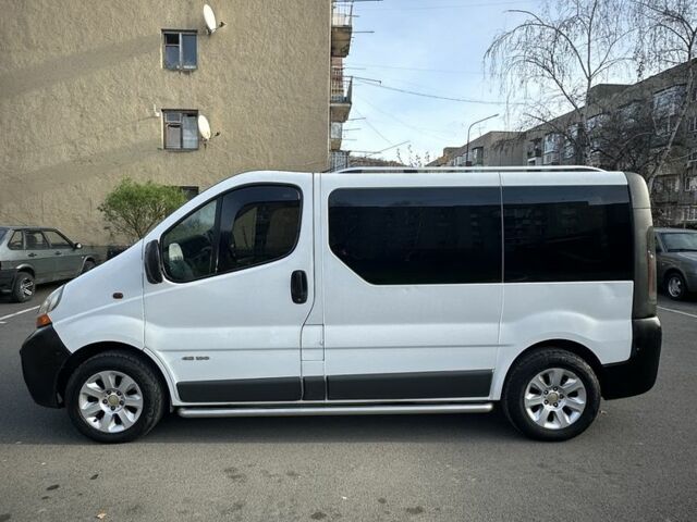 Белый Рено Трафик, объемом двигателя 1.9 л и пробегом 280 тыс. км за 7300 $, фото 8 на Automoto.ua