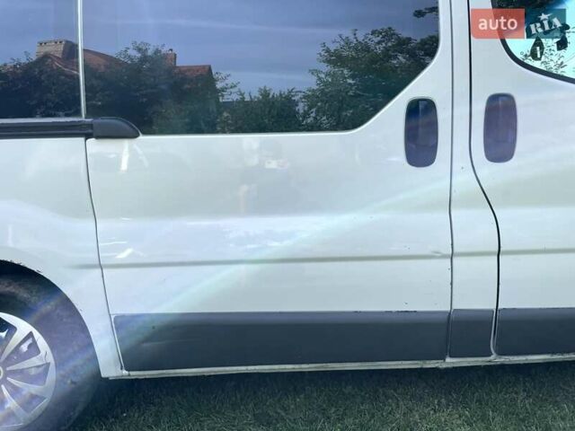 Рено Трафик 2004 в Черновцах на Automoto.ua Белый Рено Трафик, объемом двигателя 1.87 л и пробегом 456 тыс. км за 4500 $, фото 21 на Automoto.ua
