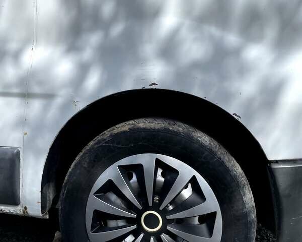 Рено Трафик 2004 в Черновцах на Automoto.ua Белый Рено Трафик, объемом двигателя 1.87 л и пробегом 456 тыс. км за 4500 $, фото 31 на Automoto.ua