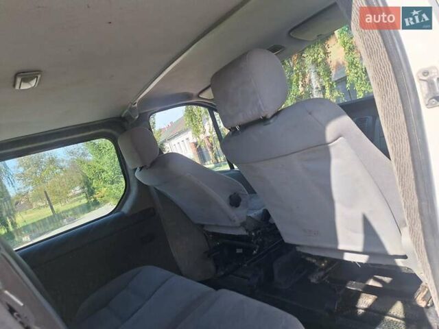 Білий Рено Трафік, об'ємом двигуна 1.87 л та пробігом 310 тис. км за 4200 $, фото 20 на Automoto.ua