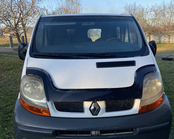 Білий Рено Трафік, об'ємом двигуна 1.9 л та пробігом 396 тис. км за 5200 $, фото 2 на Automoto.ua