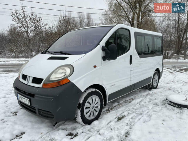 Белый Рено Трафик, объемом двигателя 1.87 л и пробегом 398 тыс. км за 6800 $, фото 2 на Automoto.ua