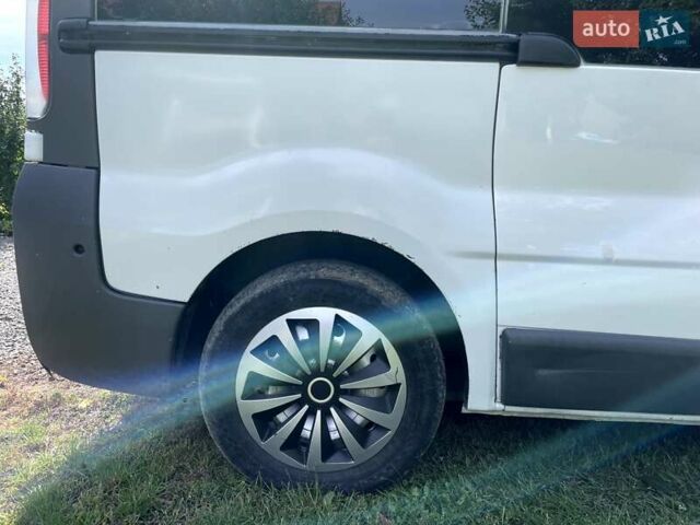 Рено Трафик 2004 в Черновцах на Automoto.ua Белый Рено Трафик, объемом двигателя 1.87 л и пробегом 456 тыс. км за 4500 $, фото 20 на Automoto.ua