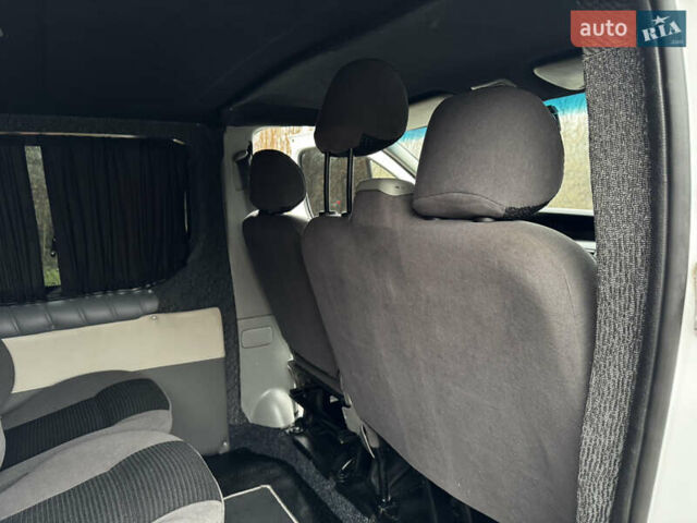 Белый Рено Трафик, объемом двигателя 1.9 л и пробегом 347 тыс. км за 7300 $, фото 58 на Automoto.ua