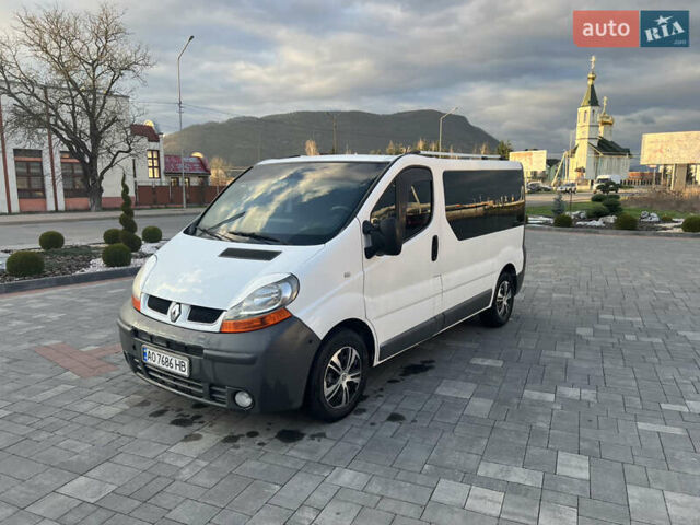Белый Рено Трафик, объемом двигателя 1.87 л и пробегом 550 тыс. км за 5999 $, фото 4 на Automoto.ua