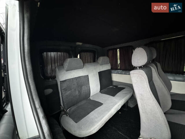 Белый Рено Трафик, объемом двигателя 1.9 л и пробегом 347 тыс. км за 7300 $, фото 62 на Automoto.ua