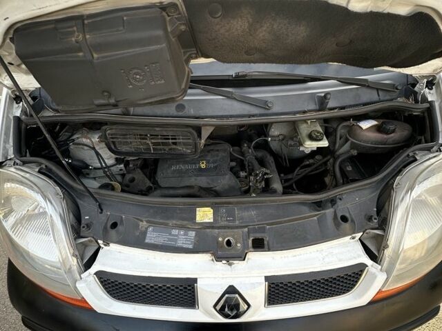 Белый Рено Трафик, объемом двигателя 1.9 л и пробегом 280 тыс. км за 7300 $, фото 18 на Automoto.ua