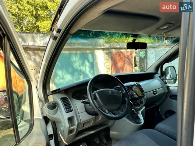 Білий Рено Трафік, об'ємом двигуна 1.9 л та пробігом 240 тис. км за 7700 $, фото 26 на Automoto.ua