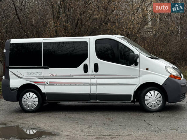 Белый Рено Трафик, объемом двигателя 1.9 л и пробегом 347 тыс. км за 7300 $, фото 9 на Automoto.ua