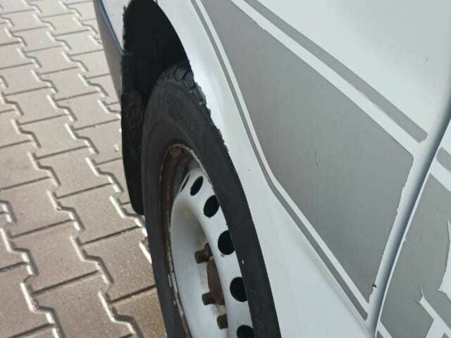 Белый Рено Трафик, объемом двигателя 1.9 л и пробегом 316 тыс. км за 8186 $, фото 14 на Automoto.ua