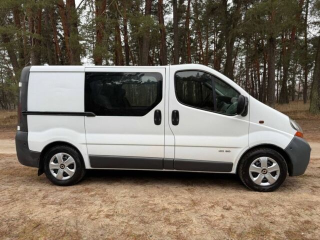 Белый Рено Трафик, объемом двигателя 1.9 л и пробегом 278 тыс. км за 5950 $, фото 5 на Automoto.ua