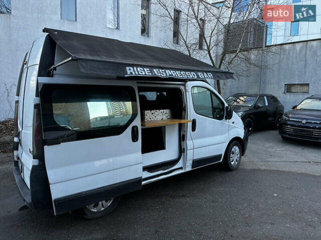 Белый Рено Трафик, объемом двигателя 1.87 л и пробегом 300 тыс. км за 6200 $, фото 11 на Automoto.ua