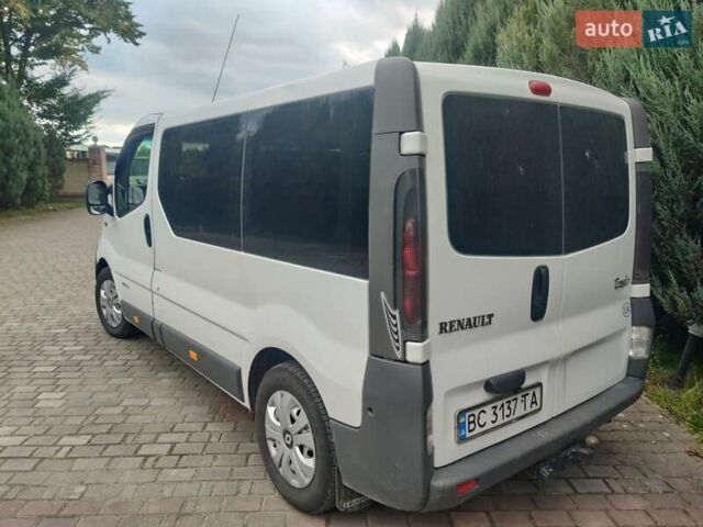 Белый Рено Трафик, объемом двигателя 1.9 л и пробегом 311 тыс. км за 7200 $, фото 3 на Automoto.ua
